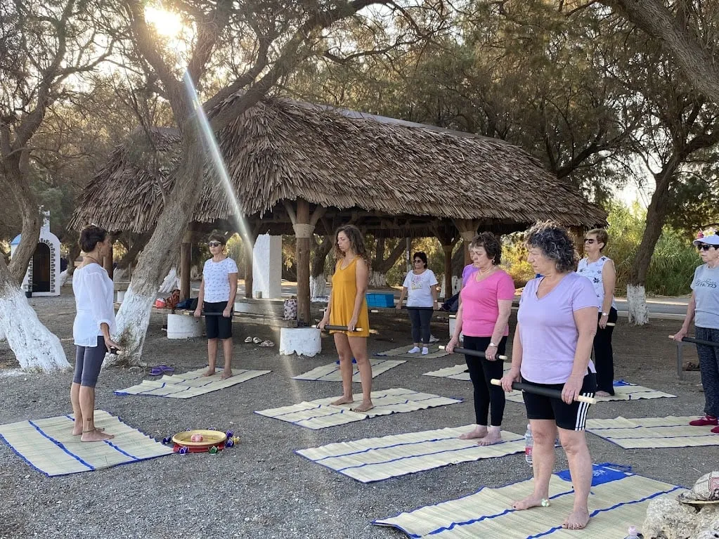 shiluvim on beach 16