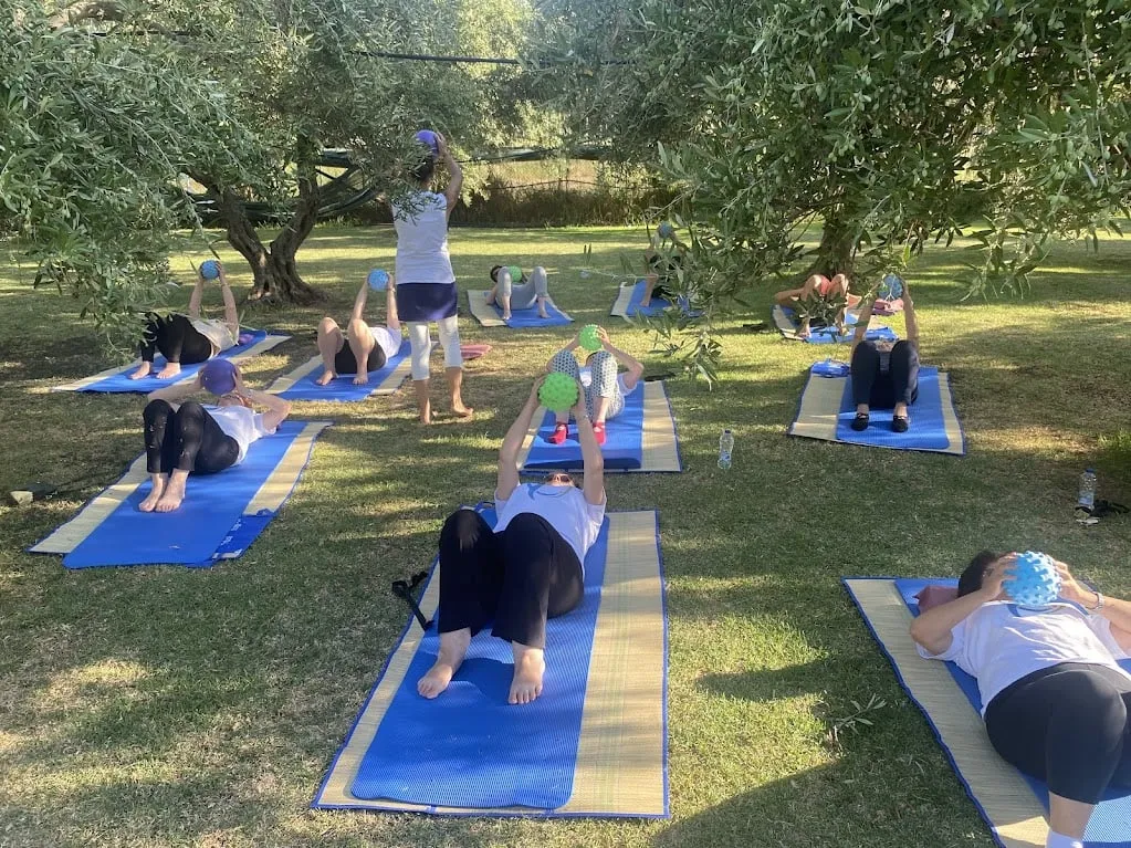 shiluvim on grass 14