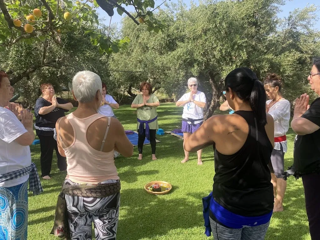 shiluvim on grass 19